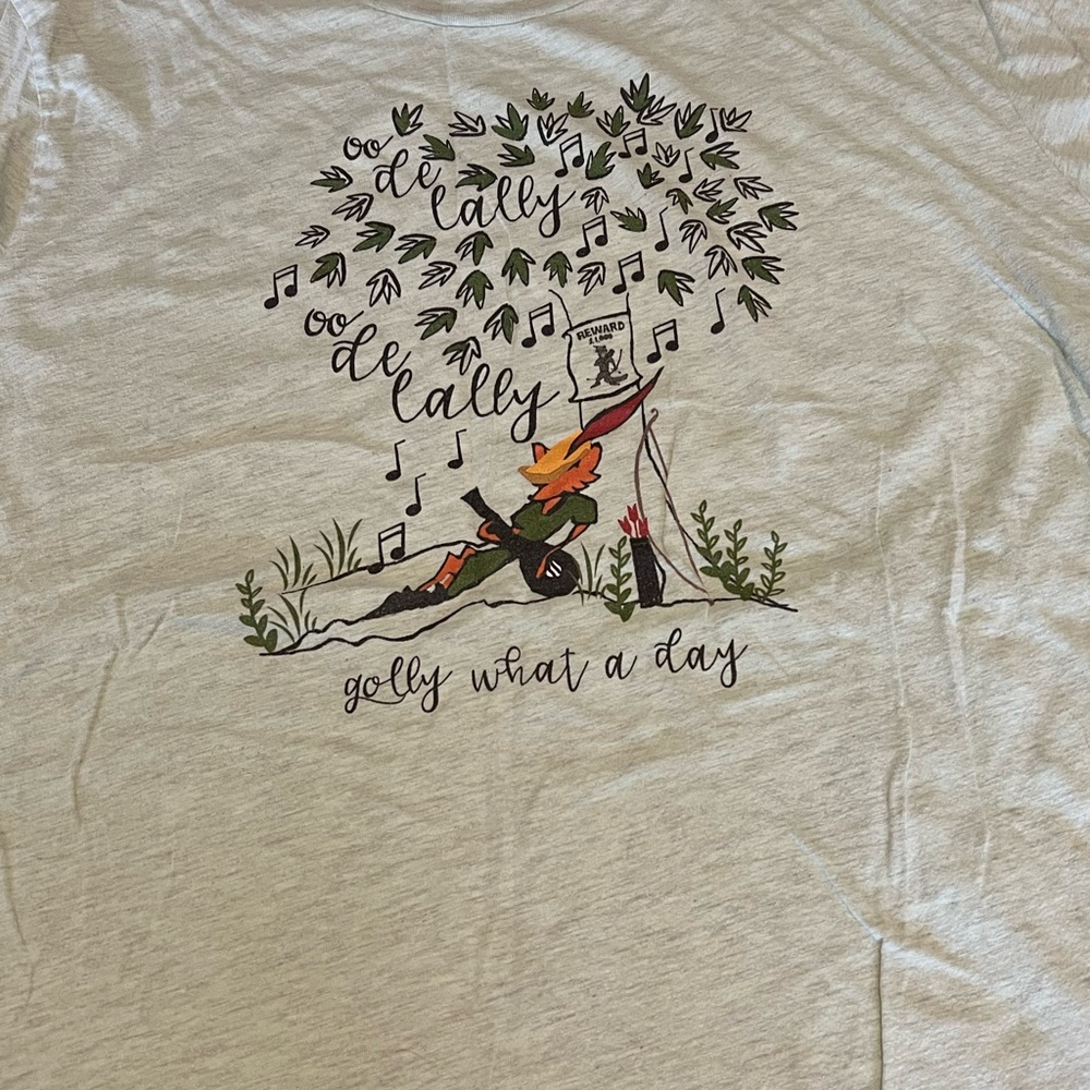 Small shop Robin Hood tee